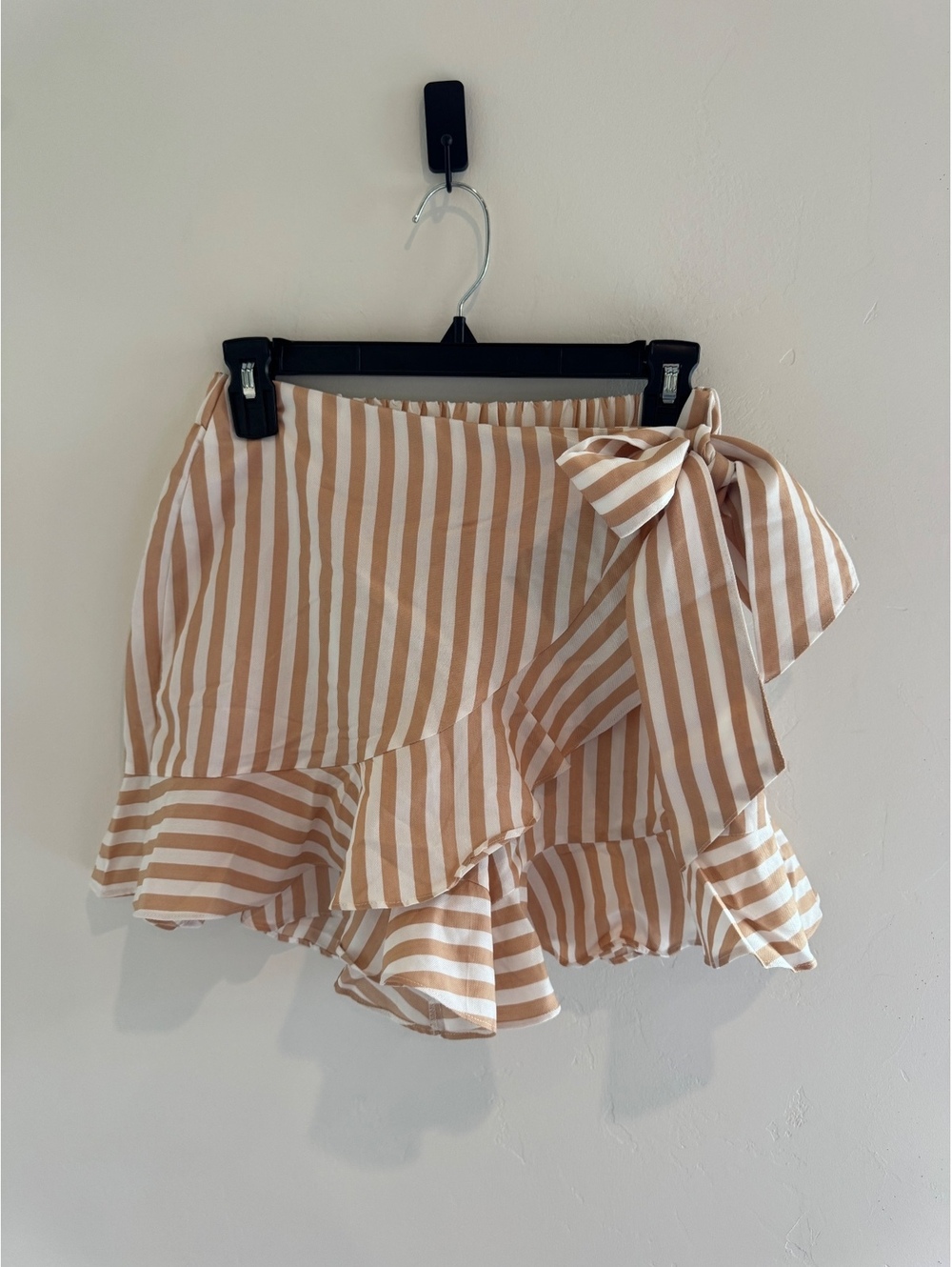 Forever 21 Striped Ruffle Wrap Skort Size Medium NWT